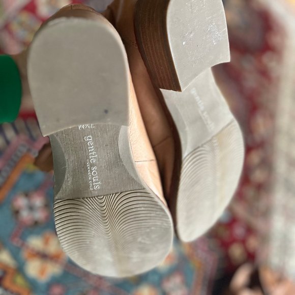 Gentle Souls leather brooklyn lace up boots 7.5 - Picture 3 of 4